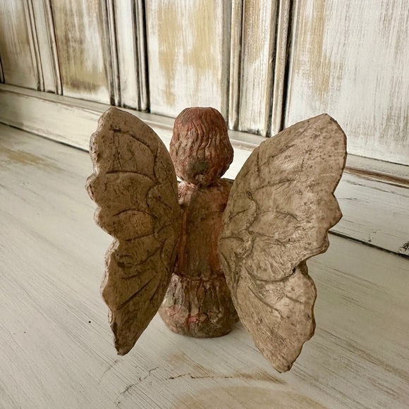 THE SECRET GARDEN,FAIRY FIGURINE. DELICATELY SCULPTED & CAST IN A QUALITY RESIN - Picture 5 of 7